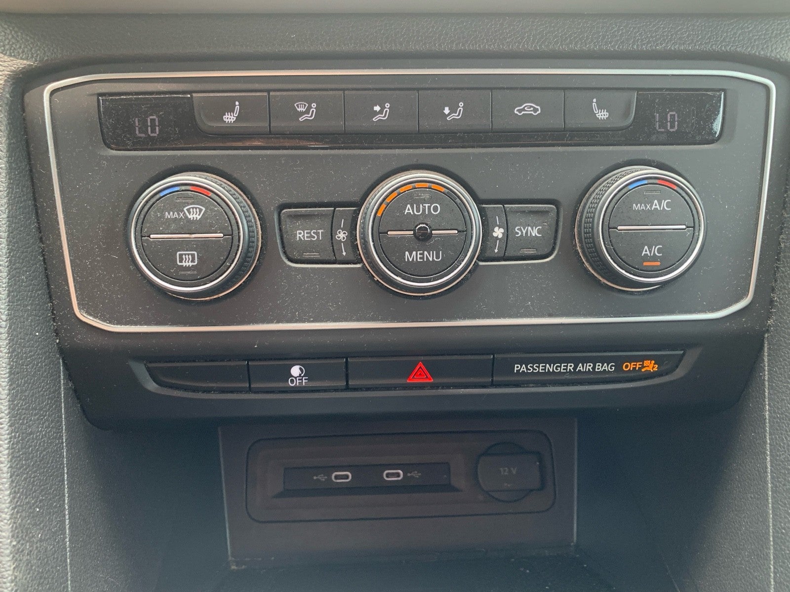 2021 Volkswagen Atlas 2021.5 3.6L V6 SE w/Technology FWD