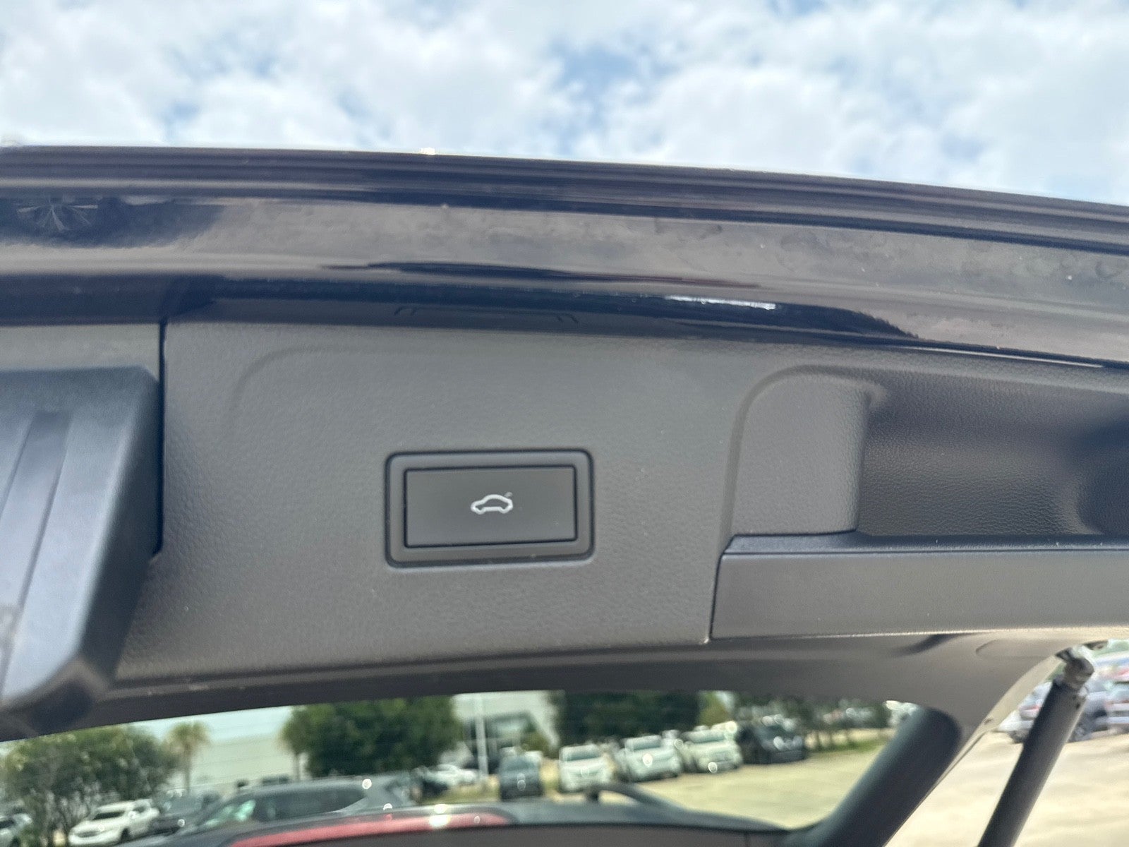 2022 Volkswagen Atlas 3.6L V6 SE w/Technology FWD