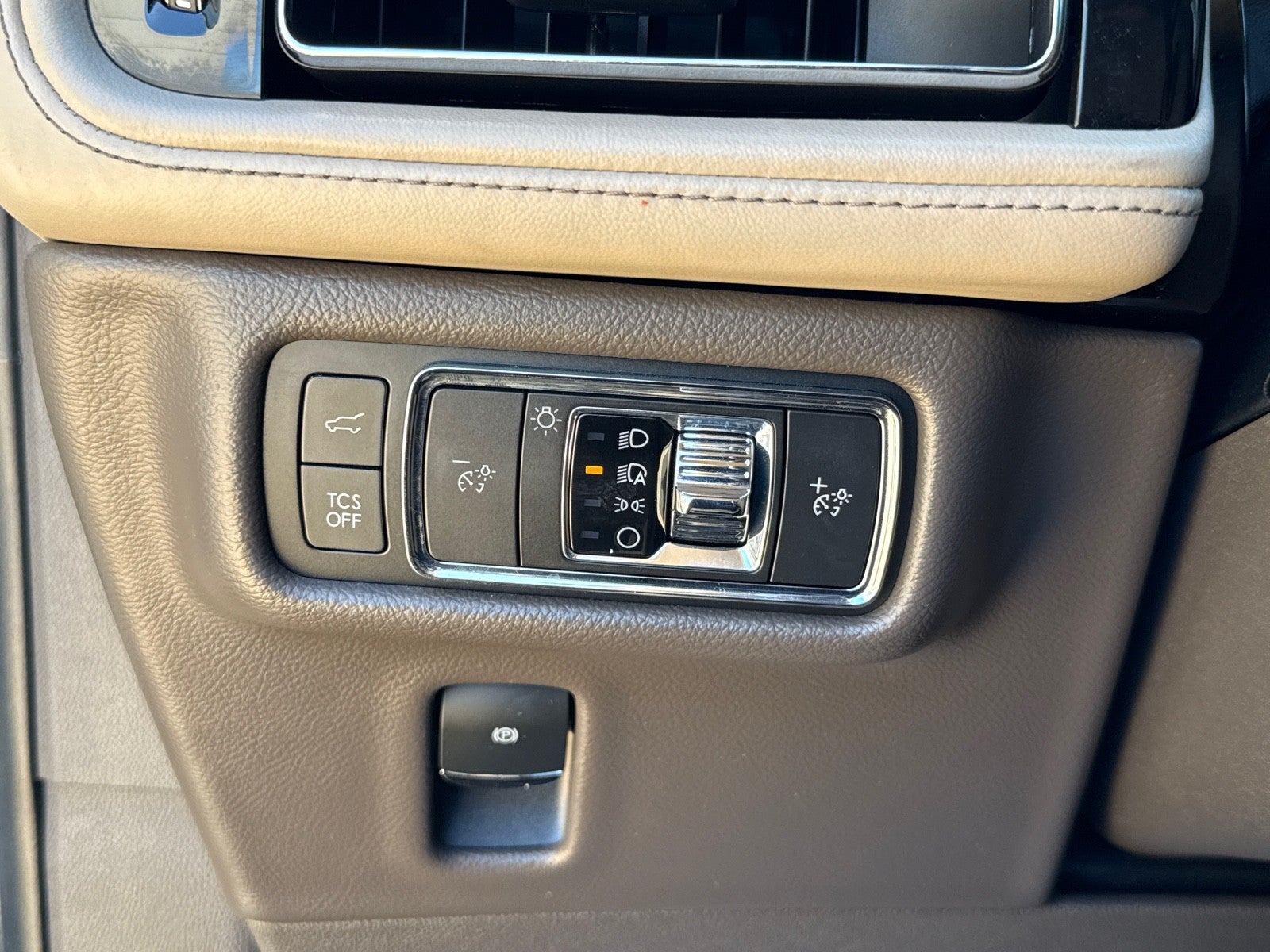 2021 Lincoln Nautilus Reserve FWD