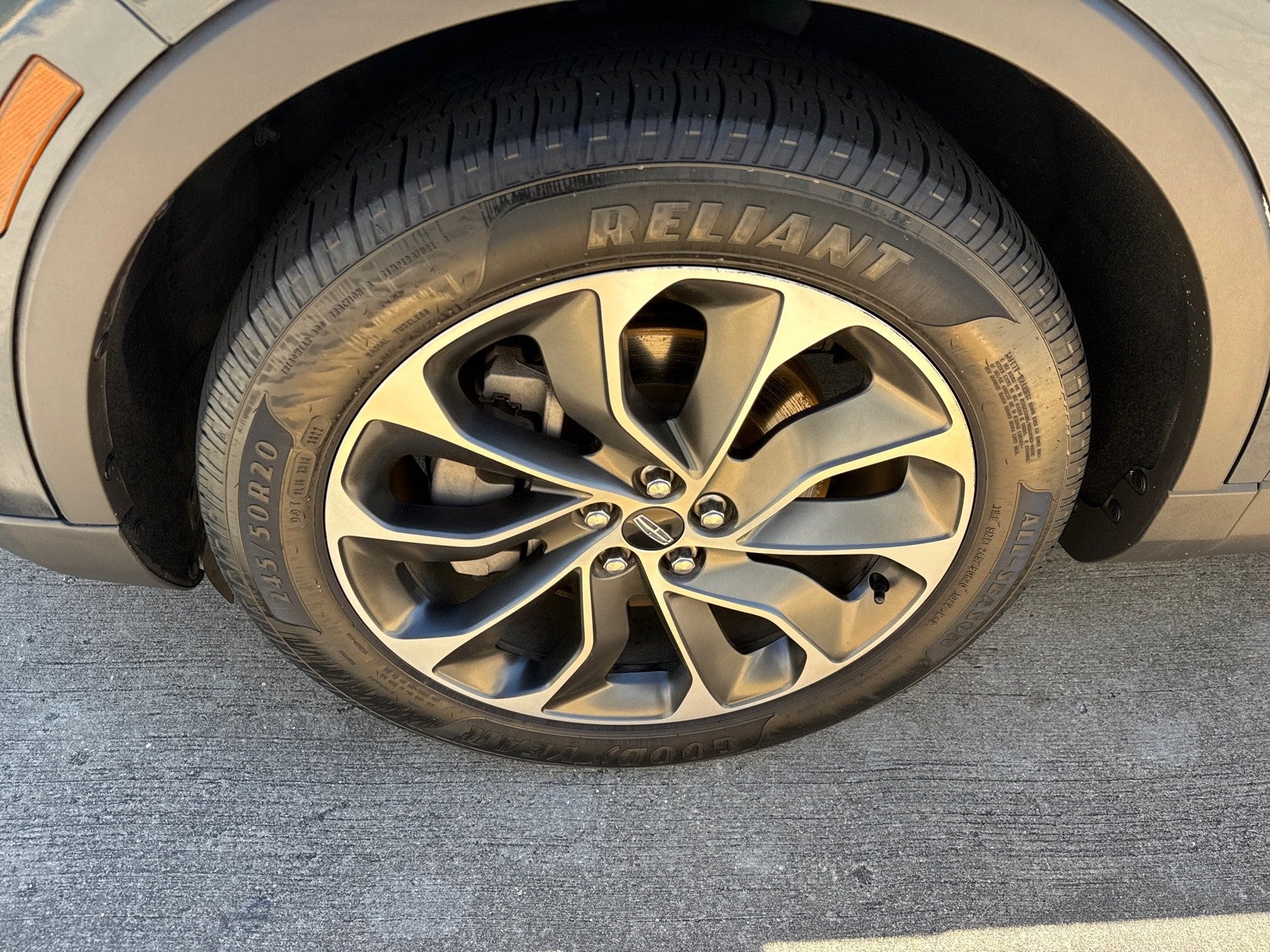 2021 Lincoln Nautilus Reserve FWD