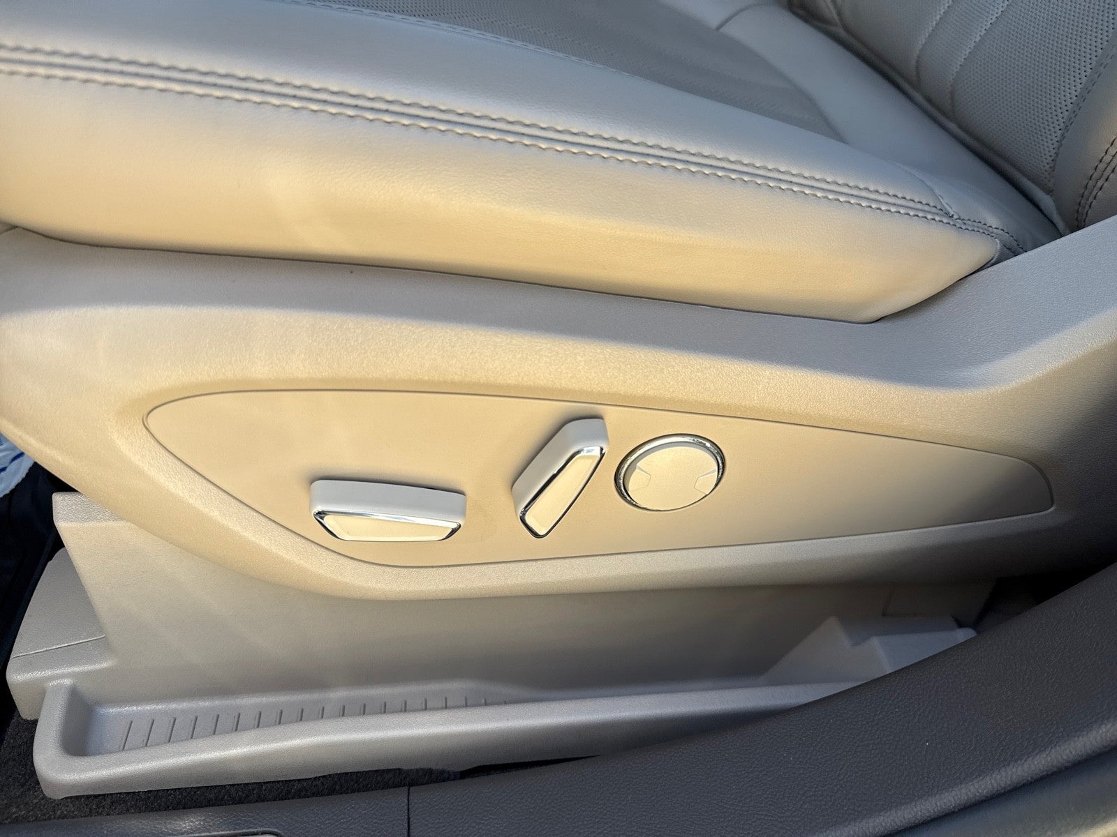 2021 Lincoln Nautilus Reserve FWD