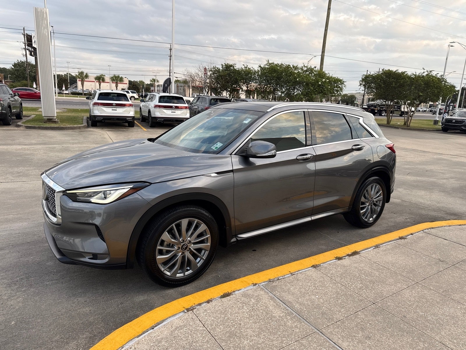 2024 INFINITI QX50 LUXE FWD
