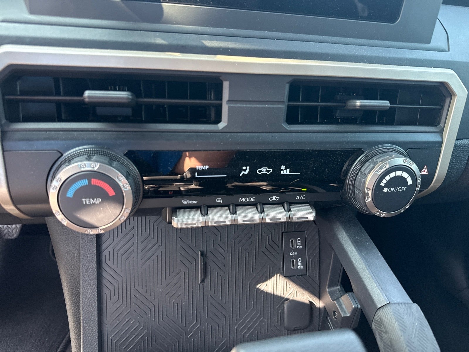 2025 Toyota Tacoma 4WD SR Double Cab 5' Bed AT (Natl)