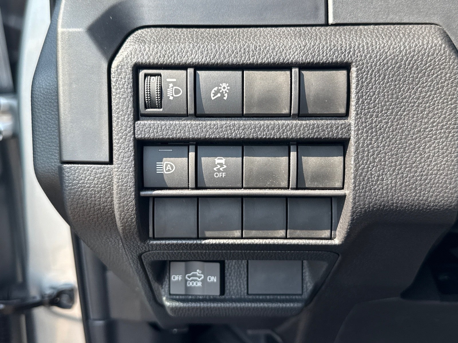 2025 Toyota Tacoma 4WD SR Double Cab 5' Bed AT (Natl)