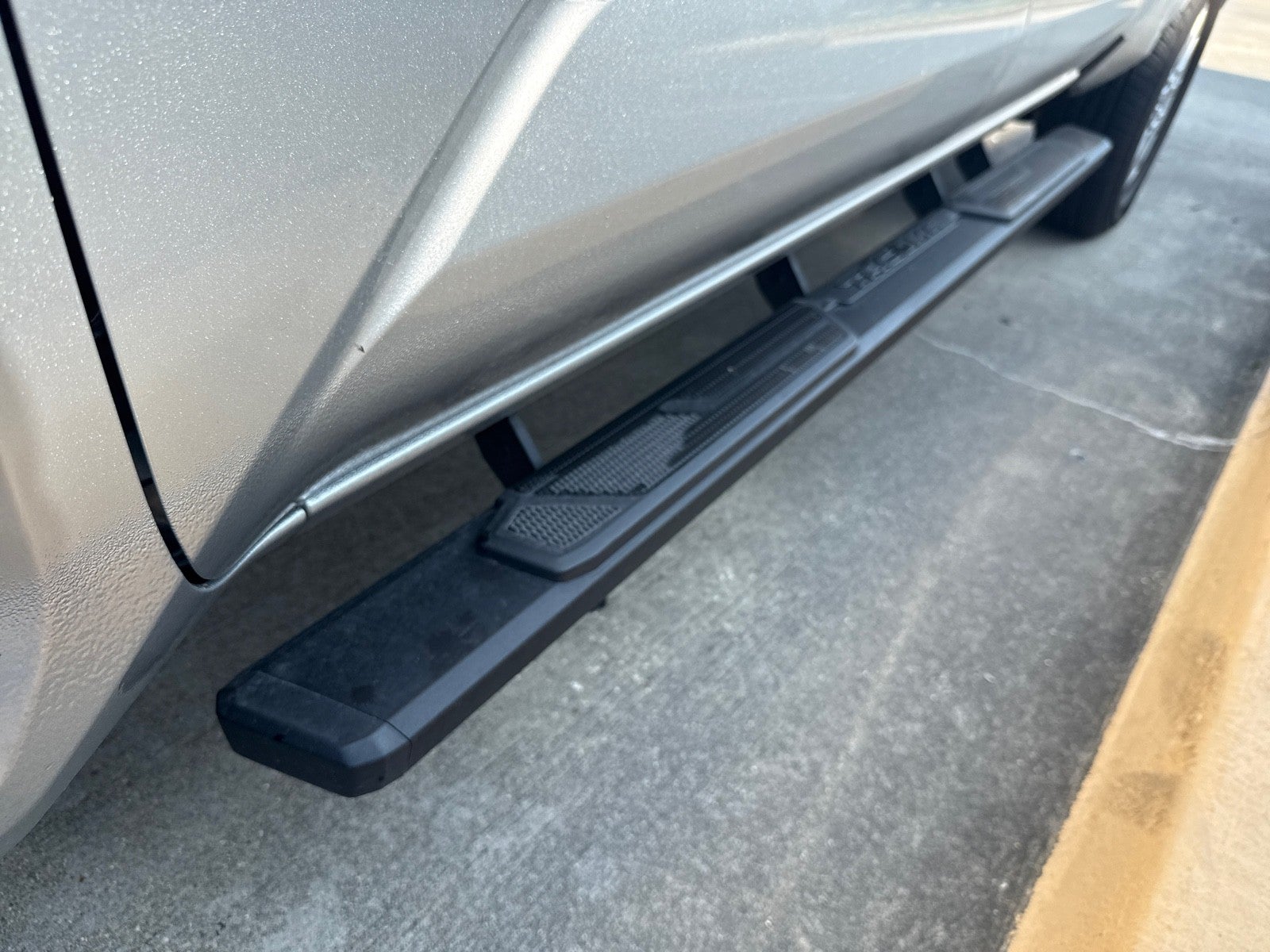 2025 Toyota Tacoma 4WD SR Double Cab 5' Bed AT (Natl)