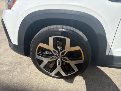 2023 Volkswagen Taos SEL 4MOTION *Ltd Avail*