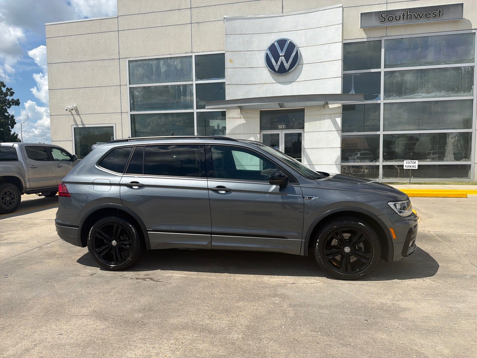 2019 Volkswagen Tiguan 2.0T SEL R-Line