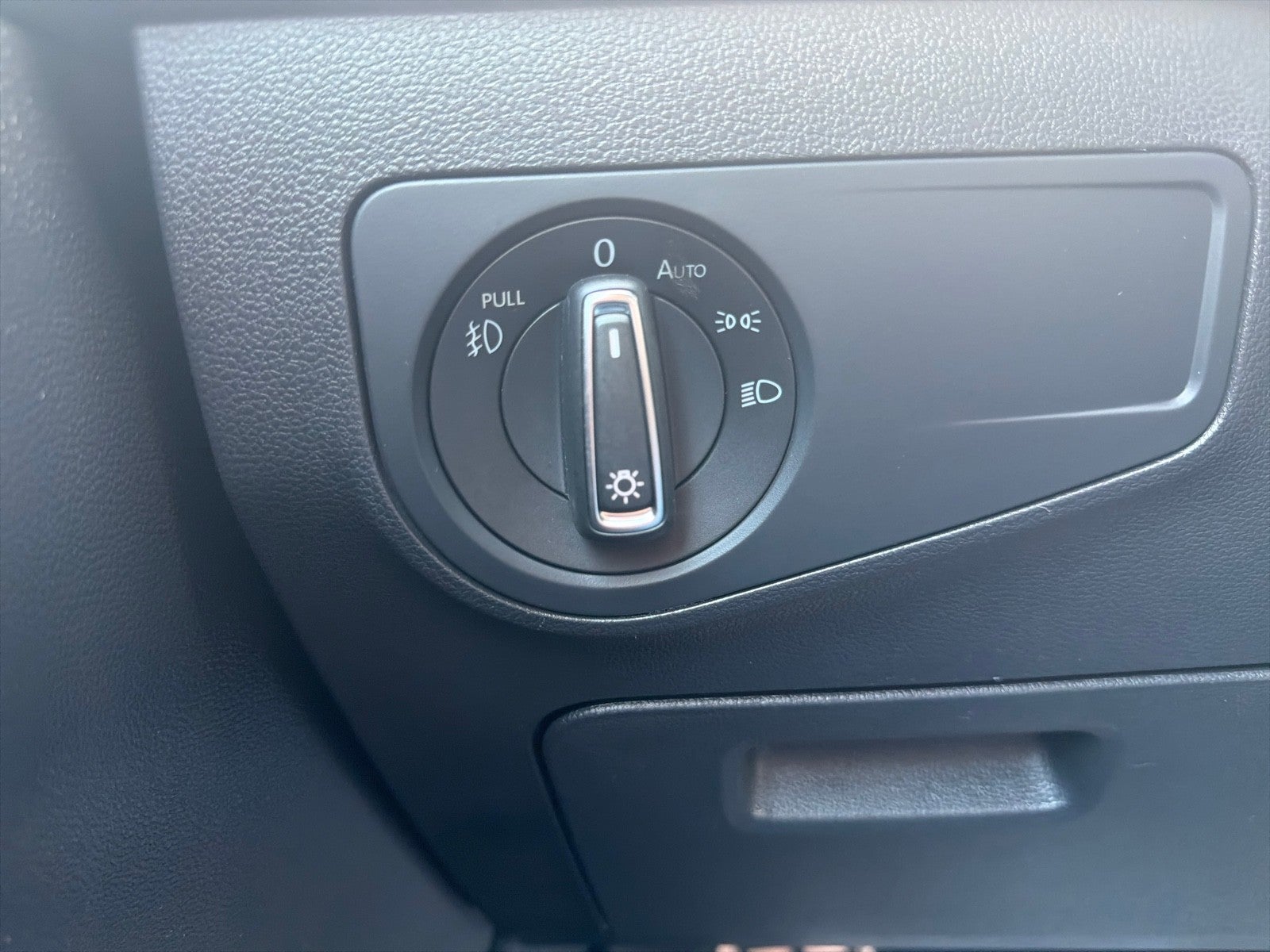 2019 Volkswagen Tiguan 2.0T SEL R-Line FWD