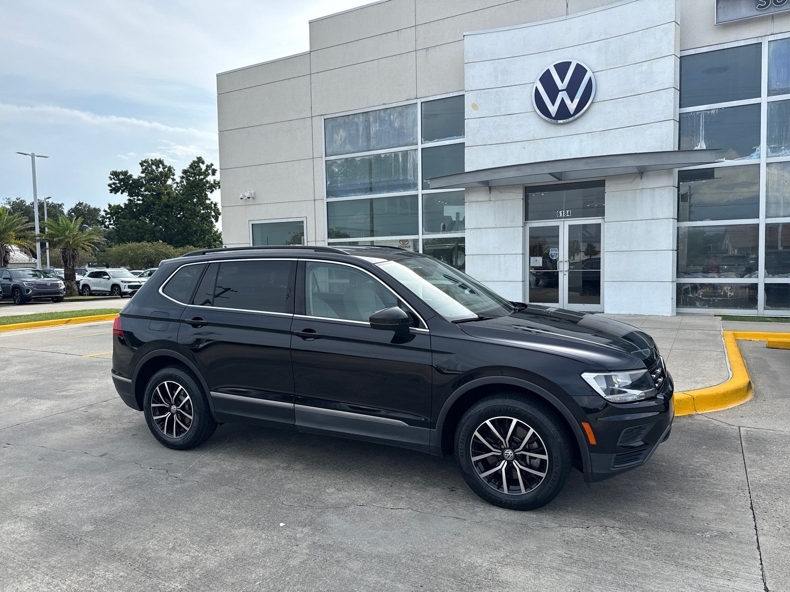 2021 Volkswagen Tiguan 2.0T SE FWD