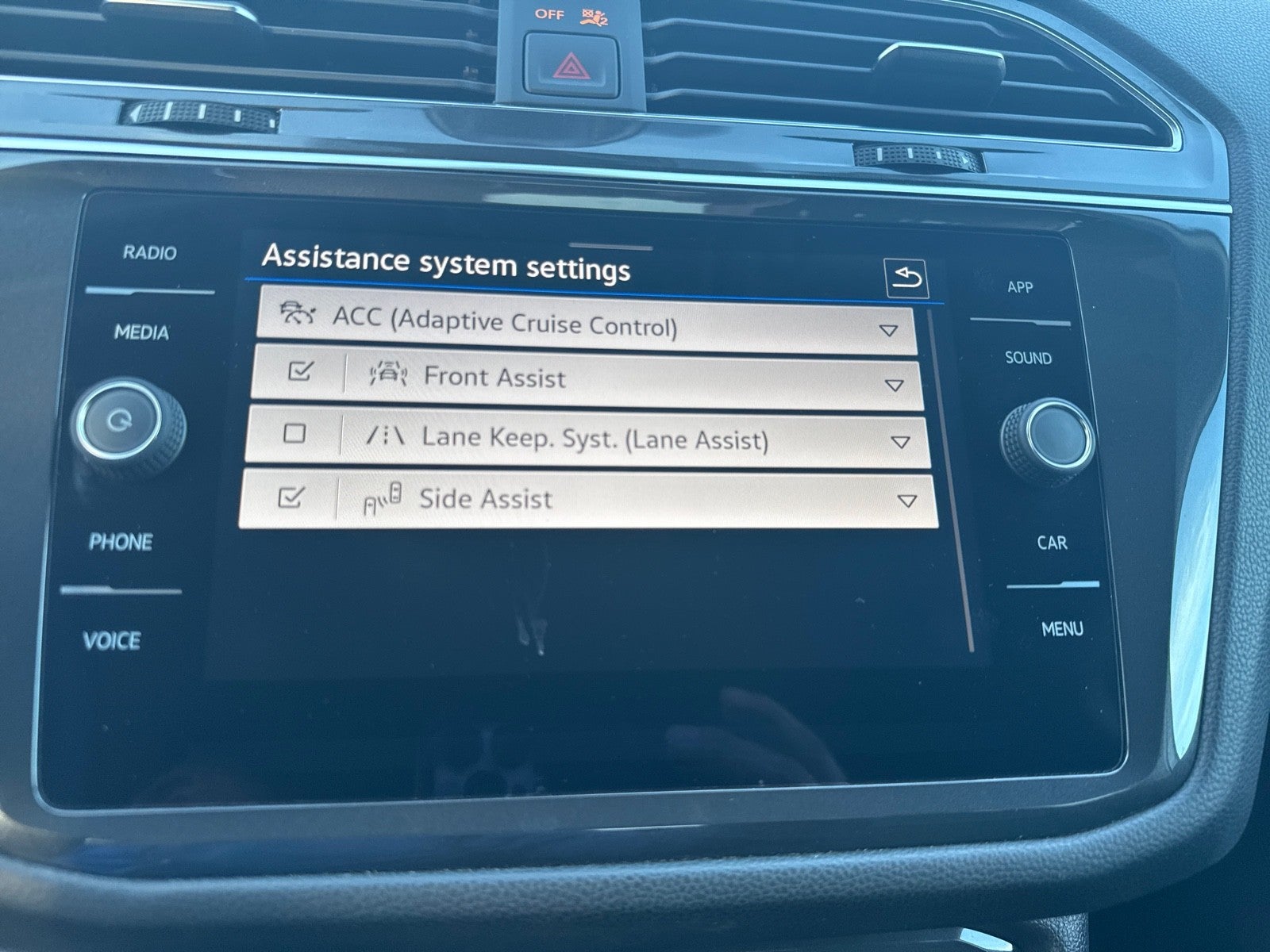 2023 Volkswagen Tiguan 2.0T SE FWD