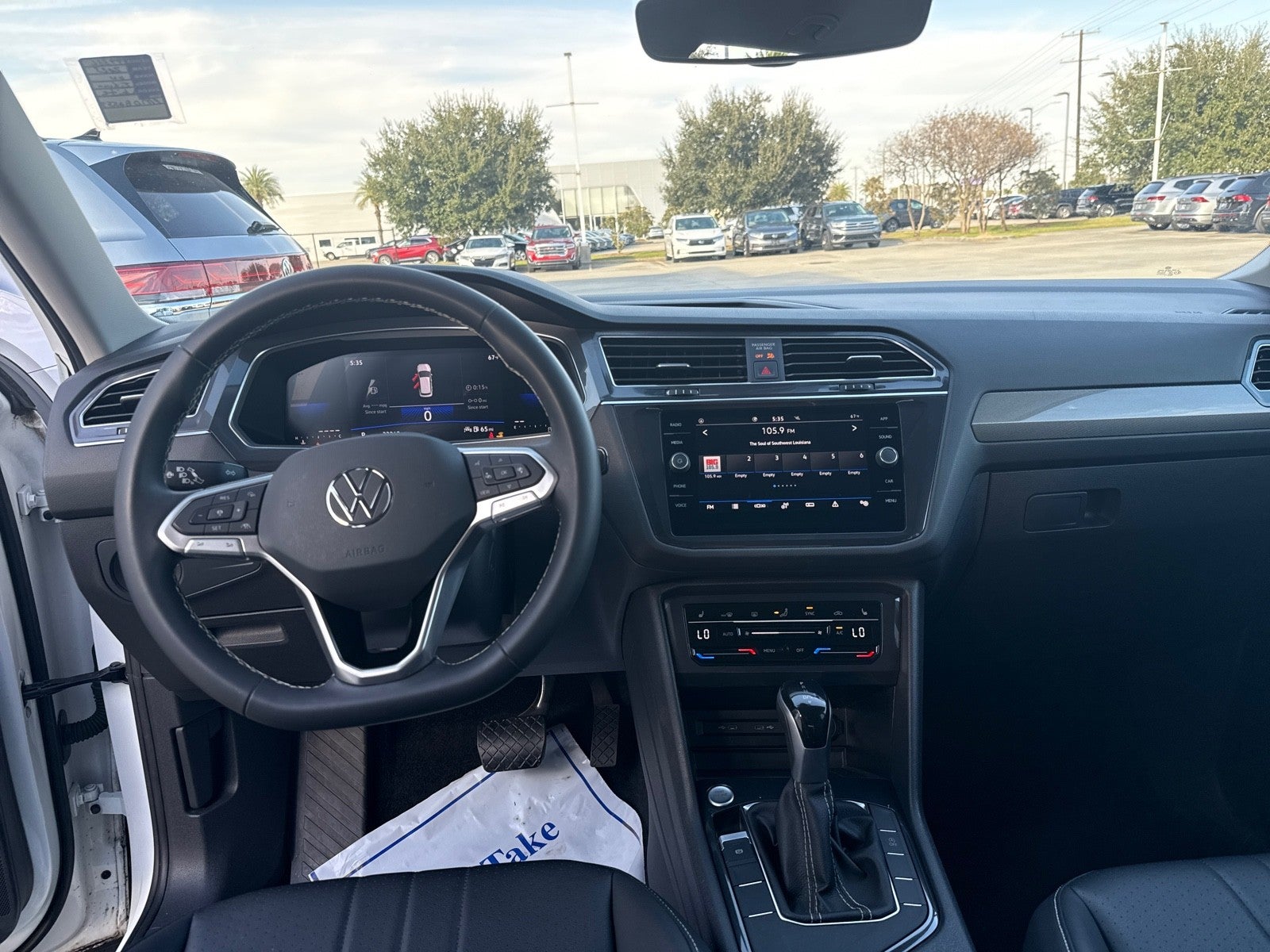 2023 Volkswagen Tiguan 2.0T SE FWD