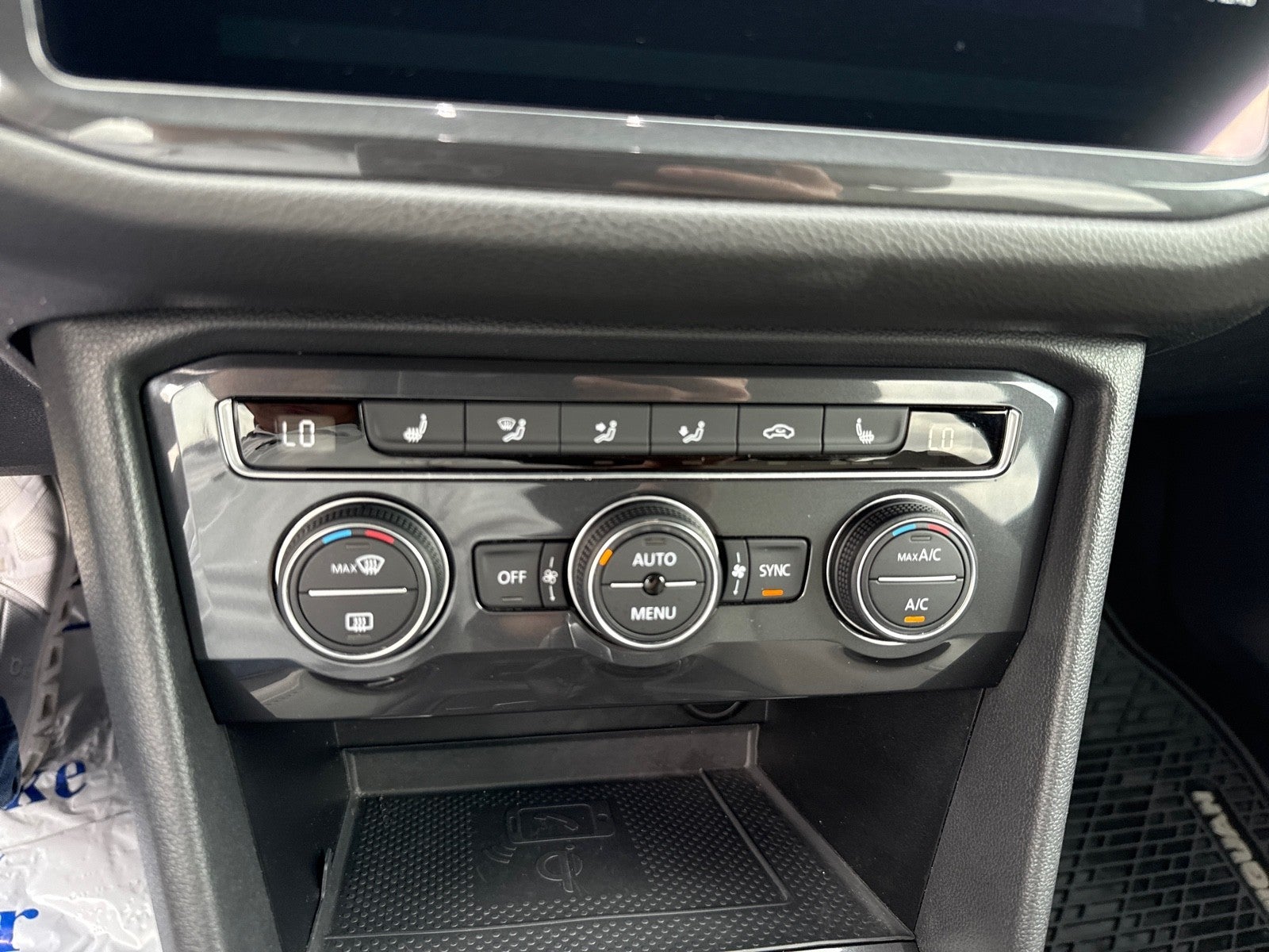 2020 Volkswagen Tiguan SE R-Line Black