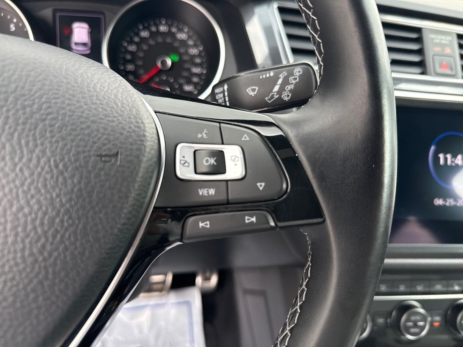 2020 Volkswagen Tiguan SE R-Line Black