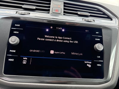 2020 Volkswagen Tiguan SE R-Line Black