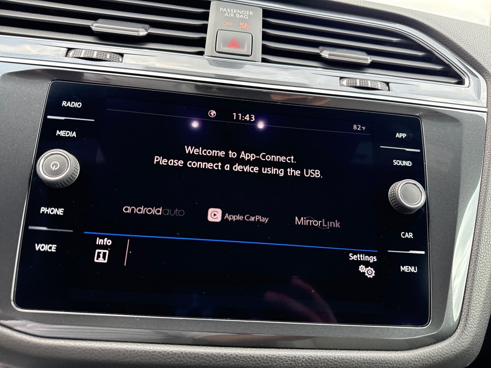 2020 Volkswagen Tiguan SE R-Line Black