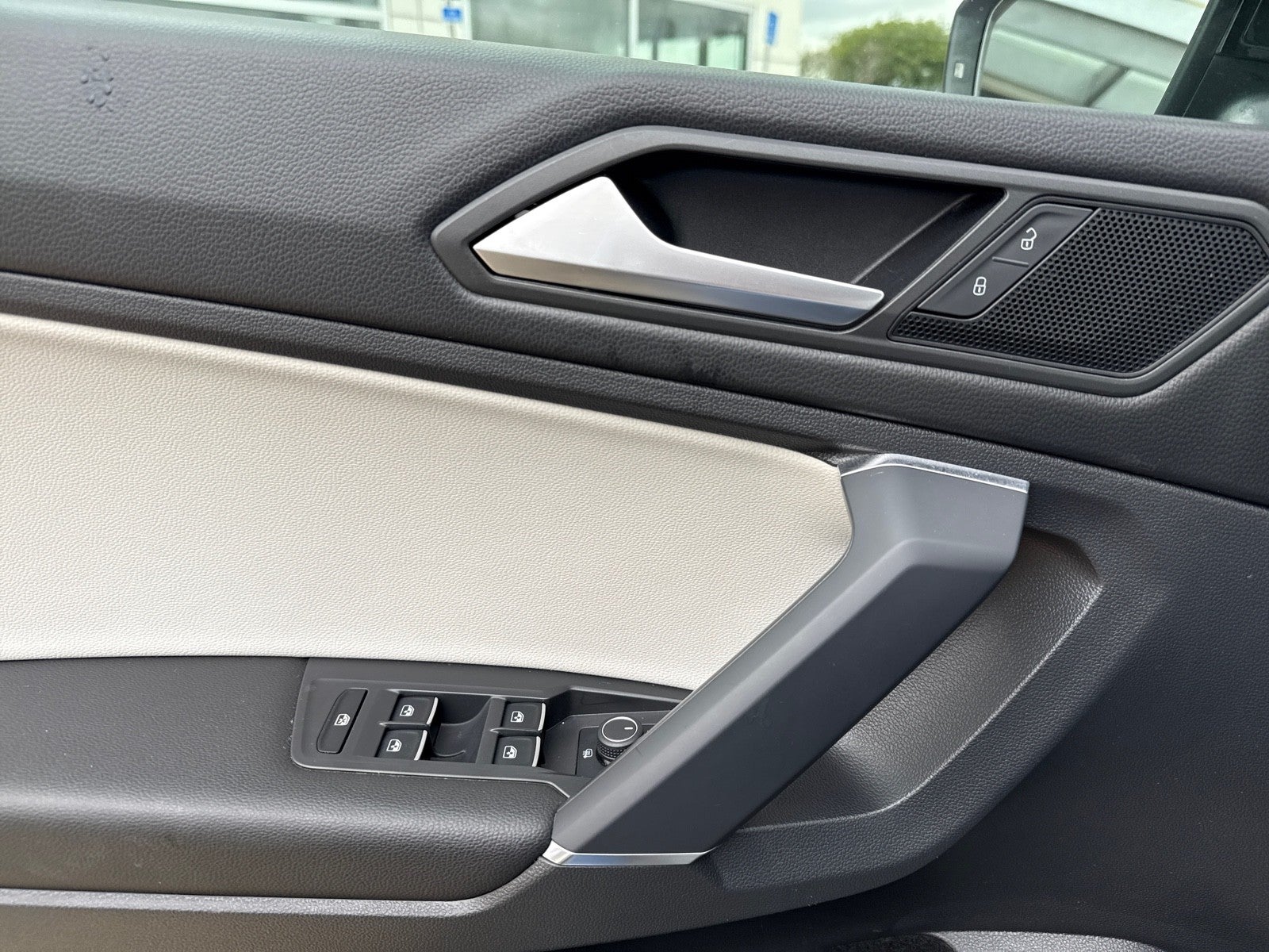 2020 Volkswagen Tiguan SE R-Line Black