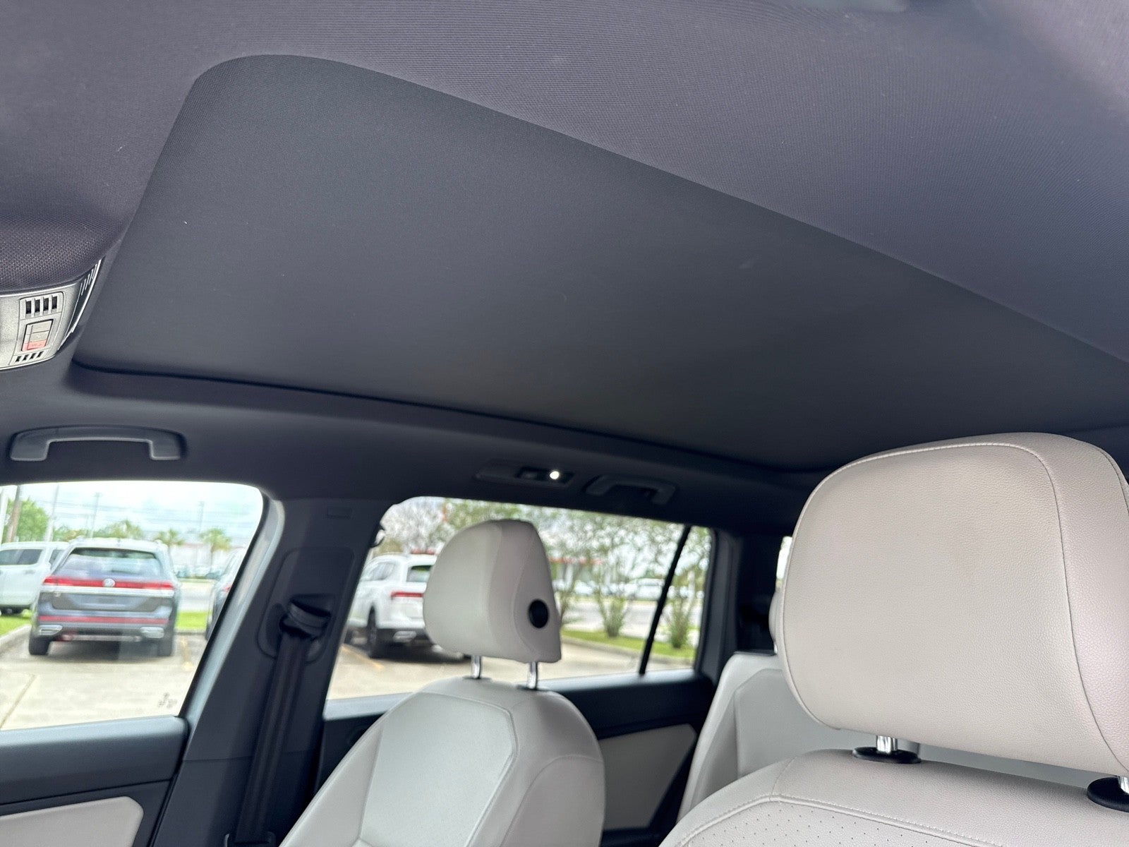 2020 Volkswagen Tiguan SE R-Line Black