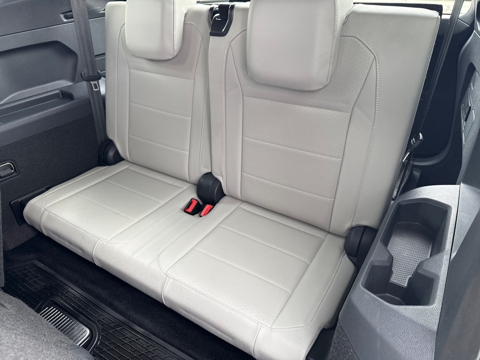 2020 Volkswagen Tiguan SE R-Line Black