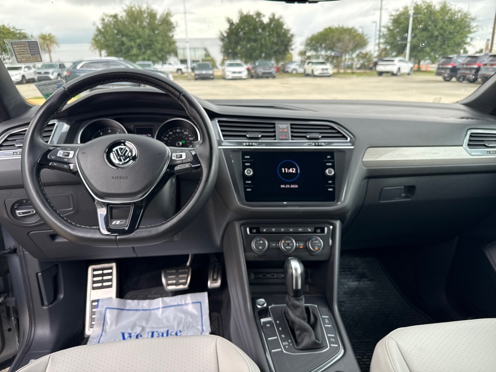 2020 Volkswagen Tiguan SE R-Line Black