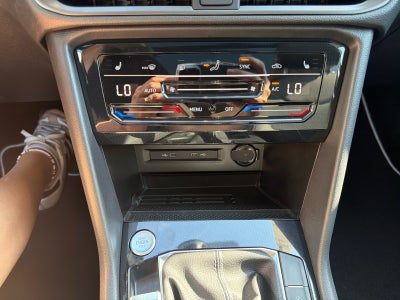 2026 Volkswagen Taos SE Black FWD
