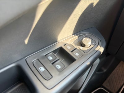 2026 Volkswagen Taos SE Black FWD