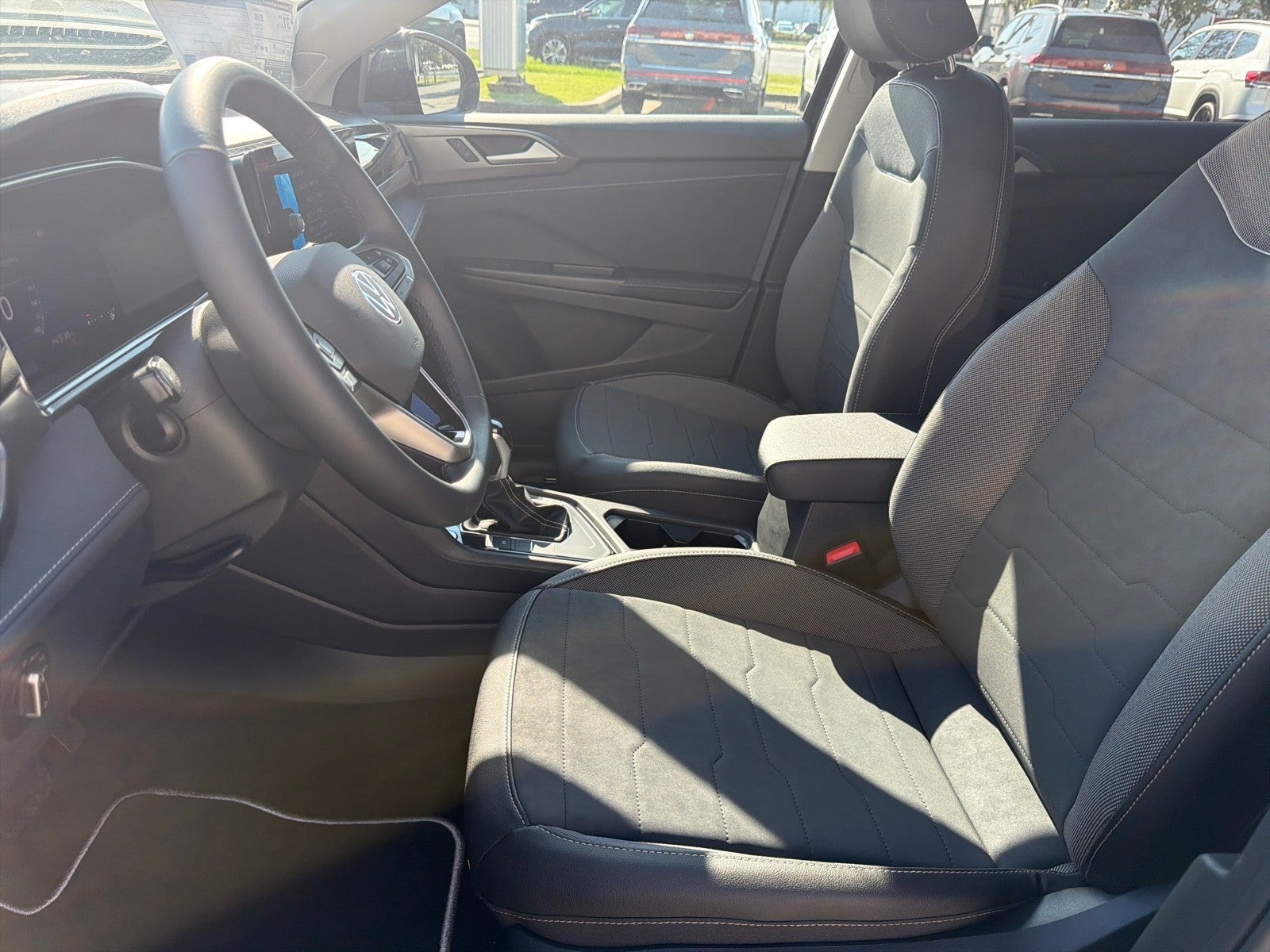 2026 Volkswagen Taos SE Black FWD