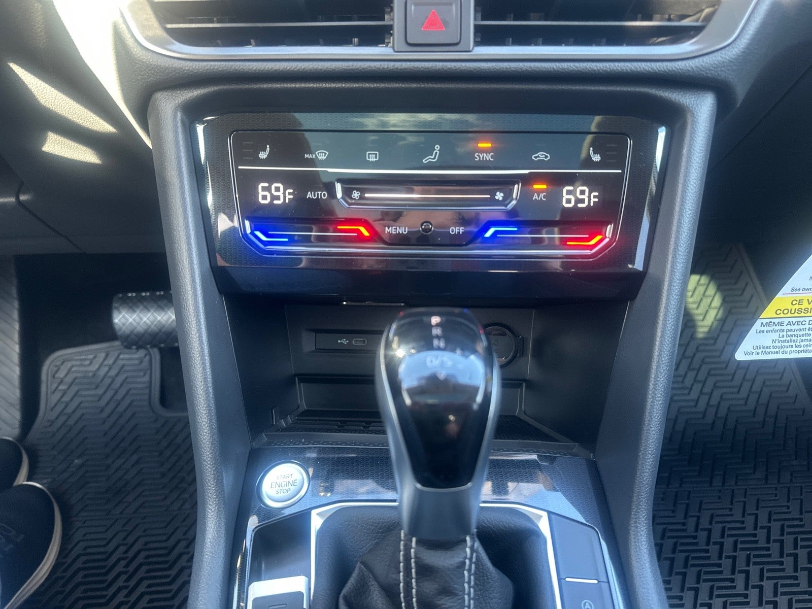 2026 Volkswagen Taos SE Black FWD