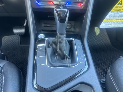 2026 Volkswagen Taos SE Black FWD