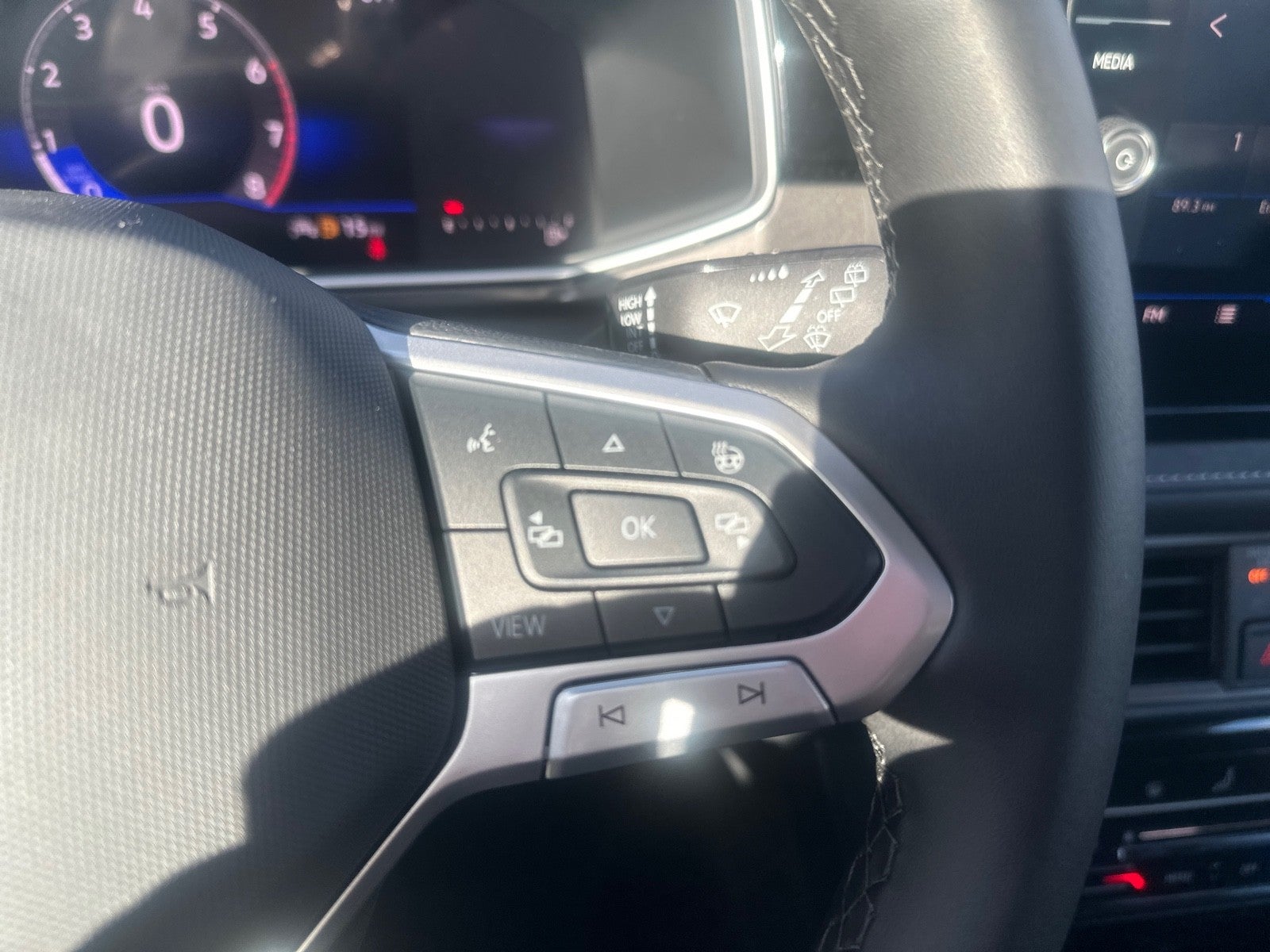 2026 Volkswagen Taos SE Black FWD