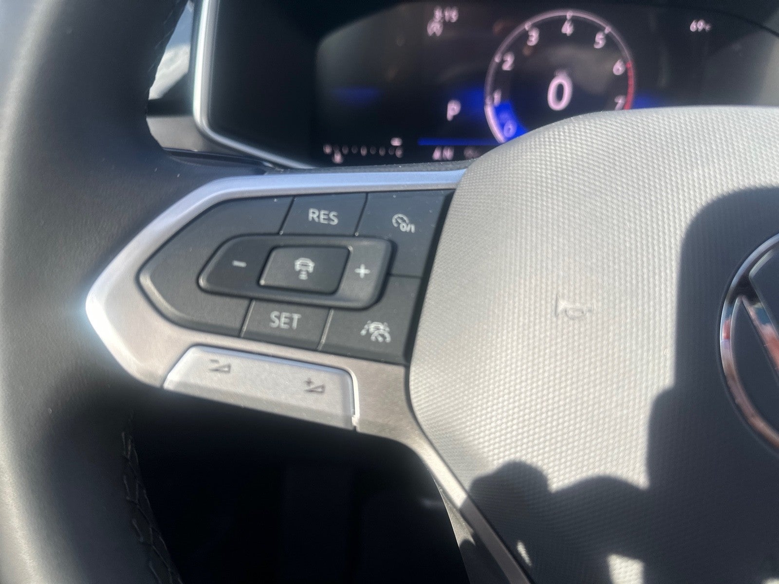 2026 Volkswagen Taos SE Black FWD