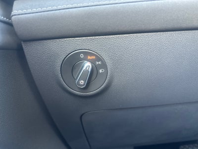 2026 Volkswagen Taos SE Black FWD