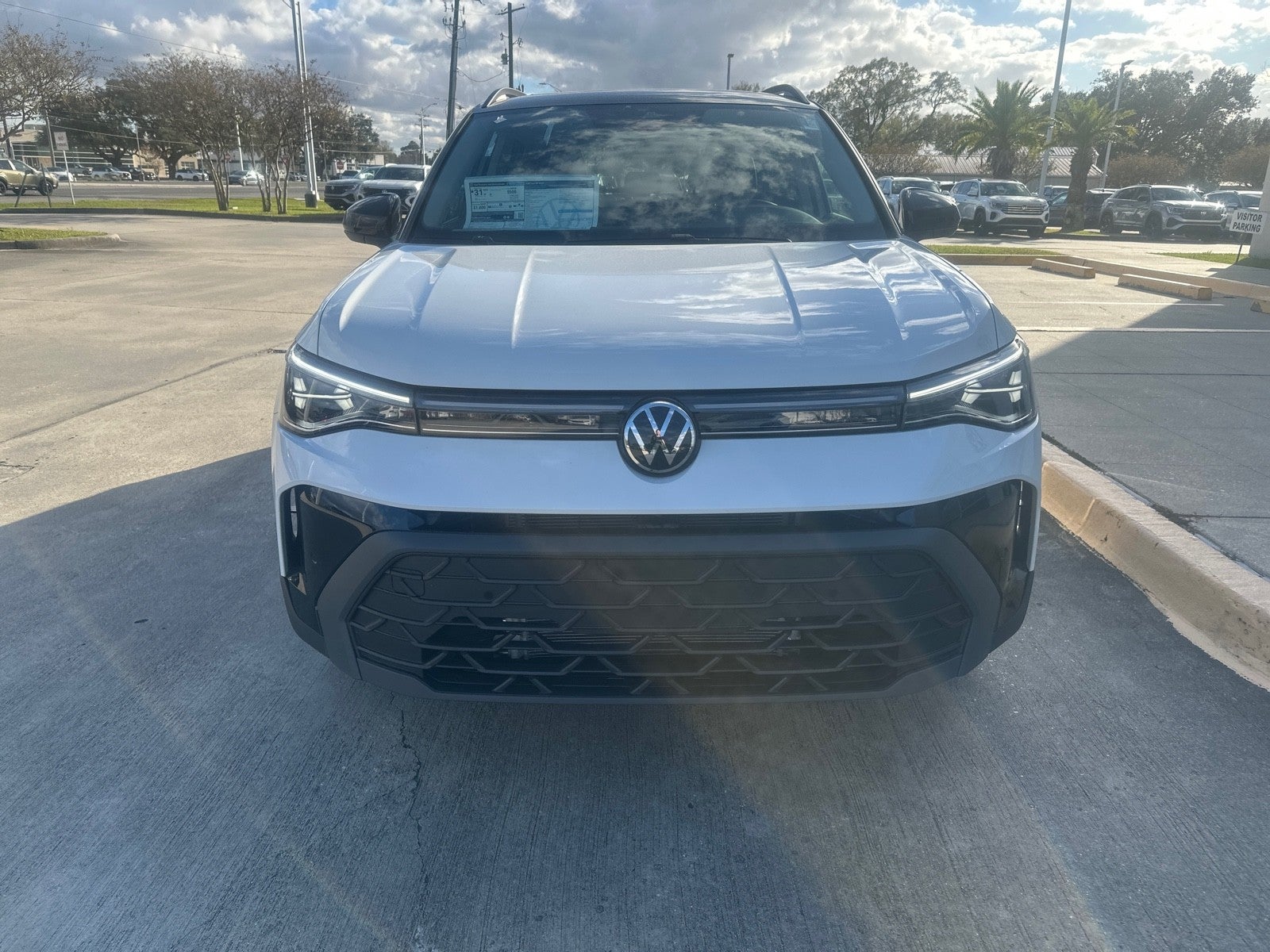 2026 Volkswagen Taos SE Black FWD