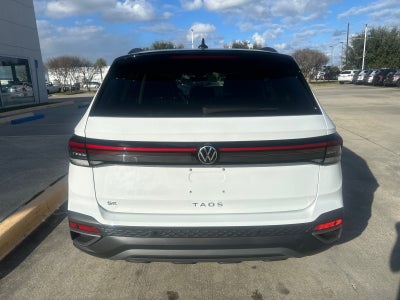 2026 Volkswagen Taos SE Black FWD