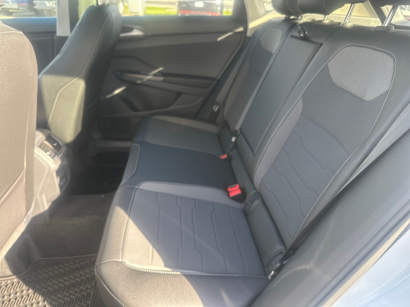 2026 Volkswagen Taos SE Black FWD