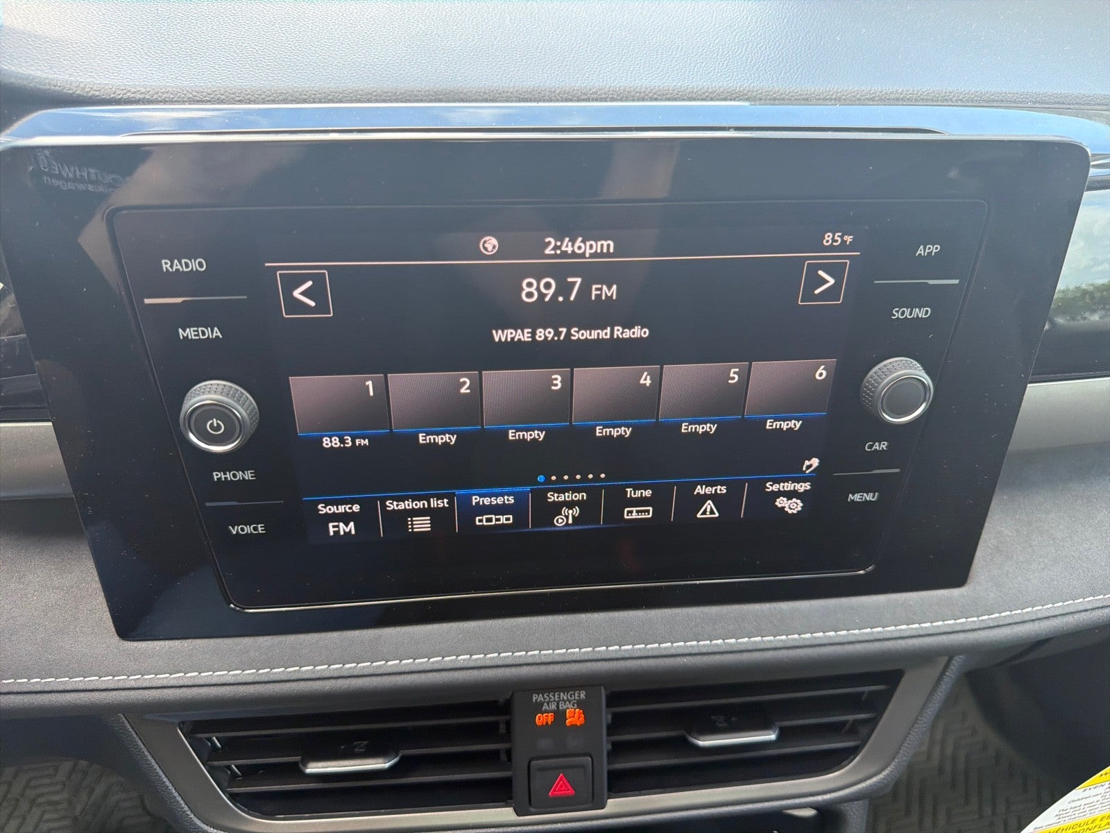 2027 Volkswagen Taos SE Black FWD