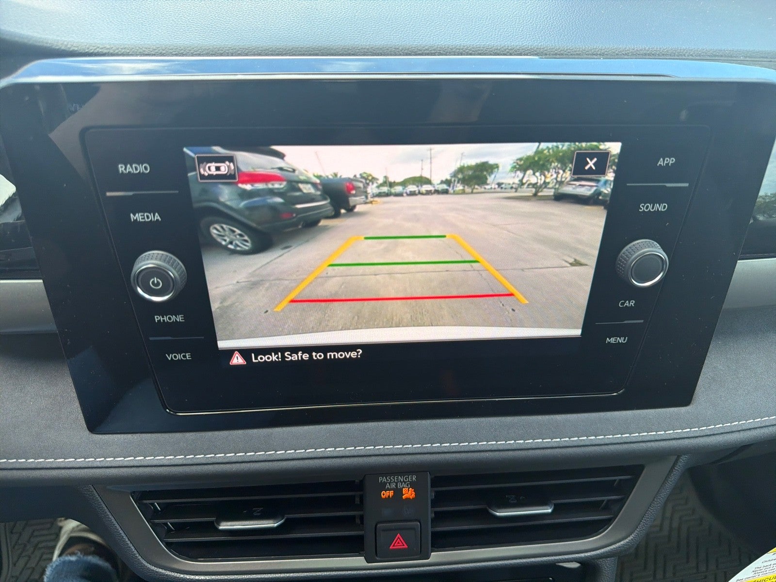 2027 Volkswagen Taos SE Black FWD