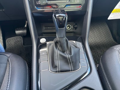 2027 Volkswagen Taos SE Black FWD
