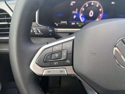 2027 Volkswagen Taos SE Black FWD