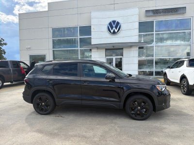 2027 Volkswagen Taos SE Black FWD