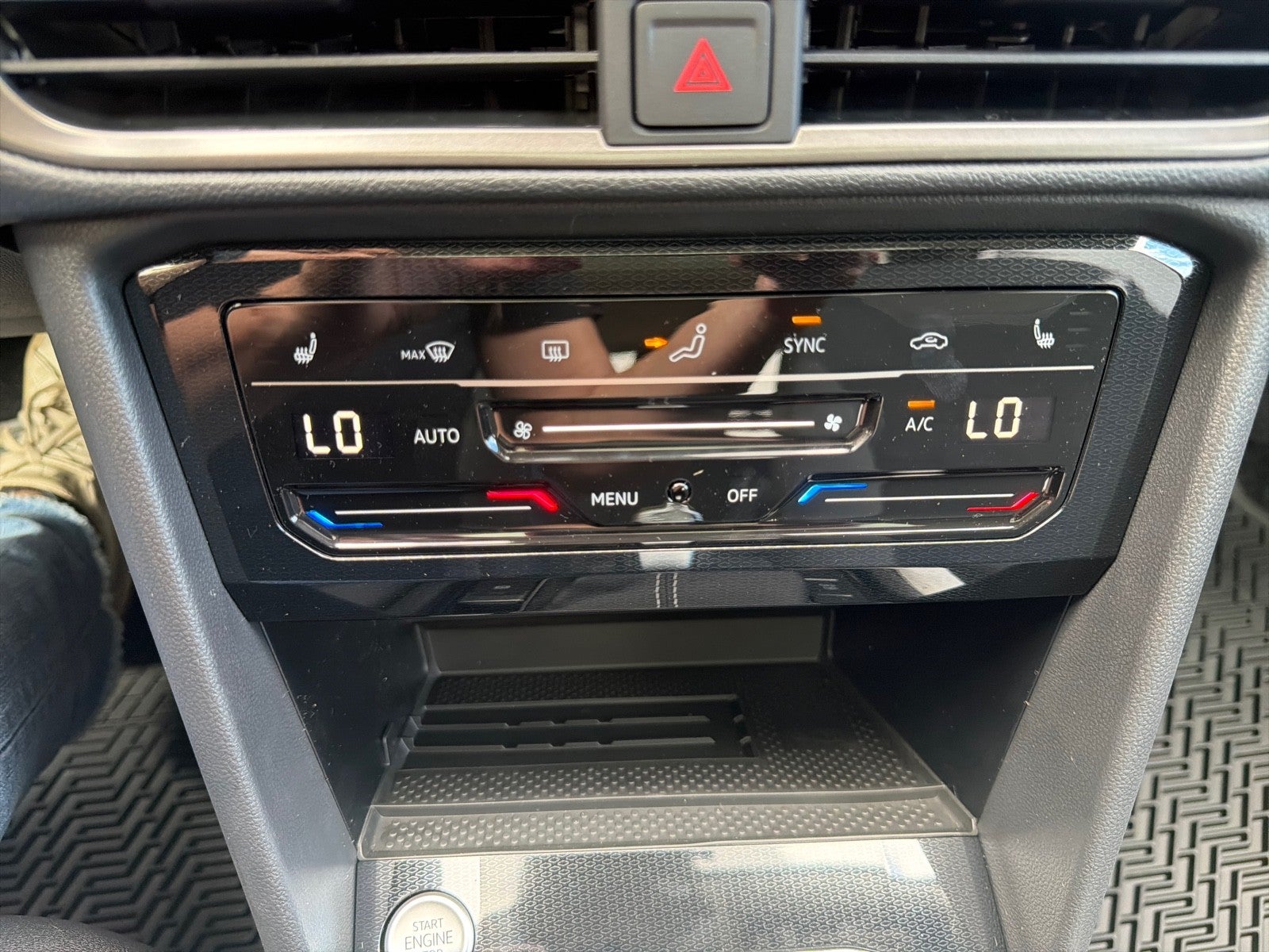 2027 Volkswagen Taos SE Black FWD