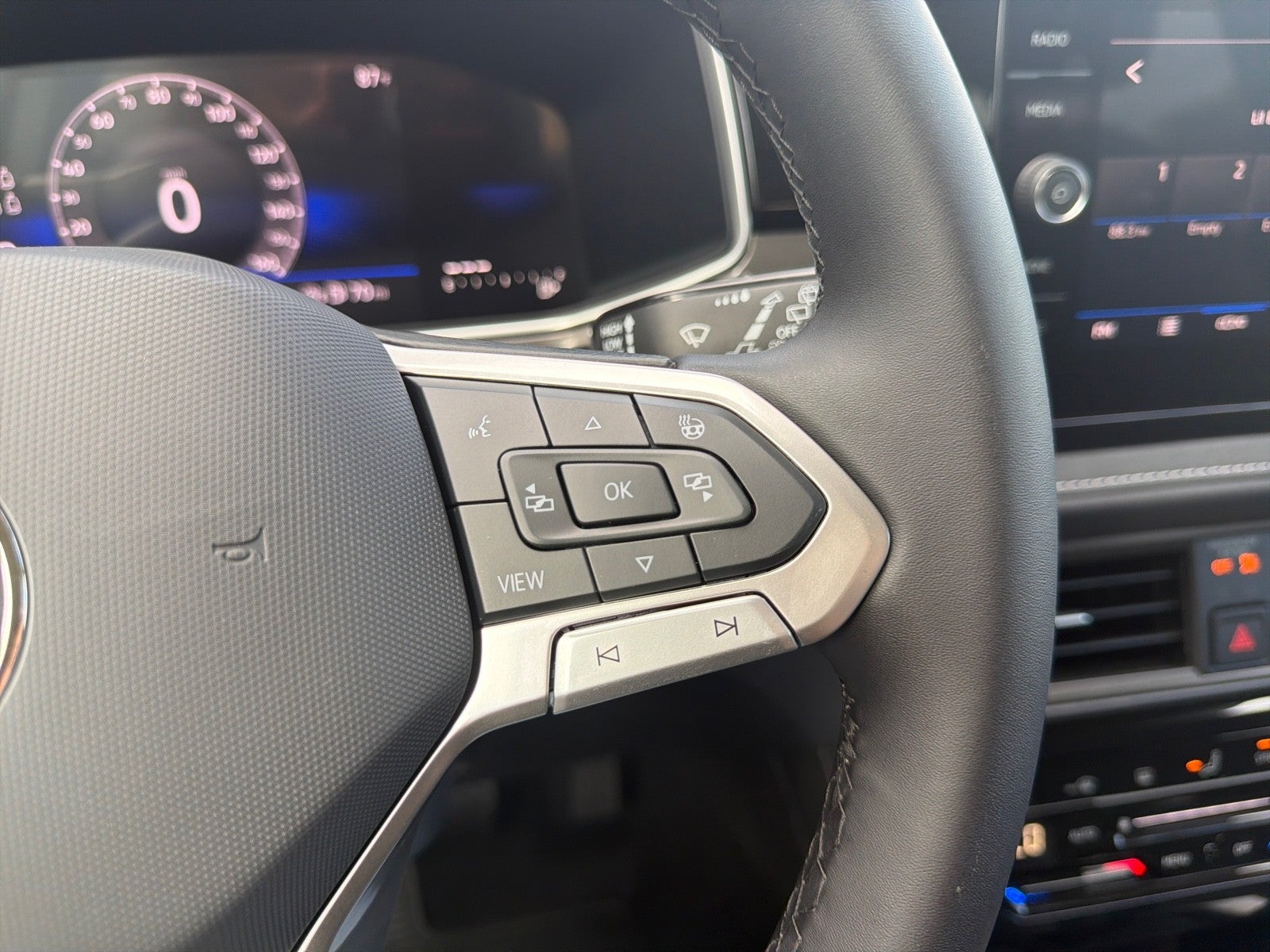 2027 Volkswagen Taos SE Black FWD