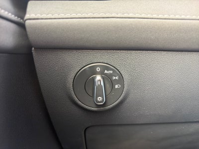 2027 Volkswagen Taos SE Black FWD
