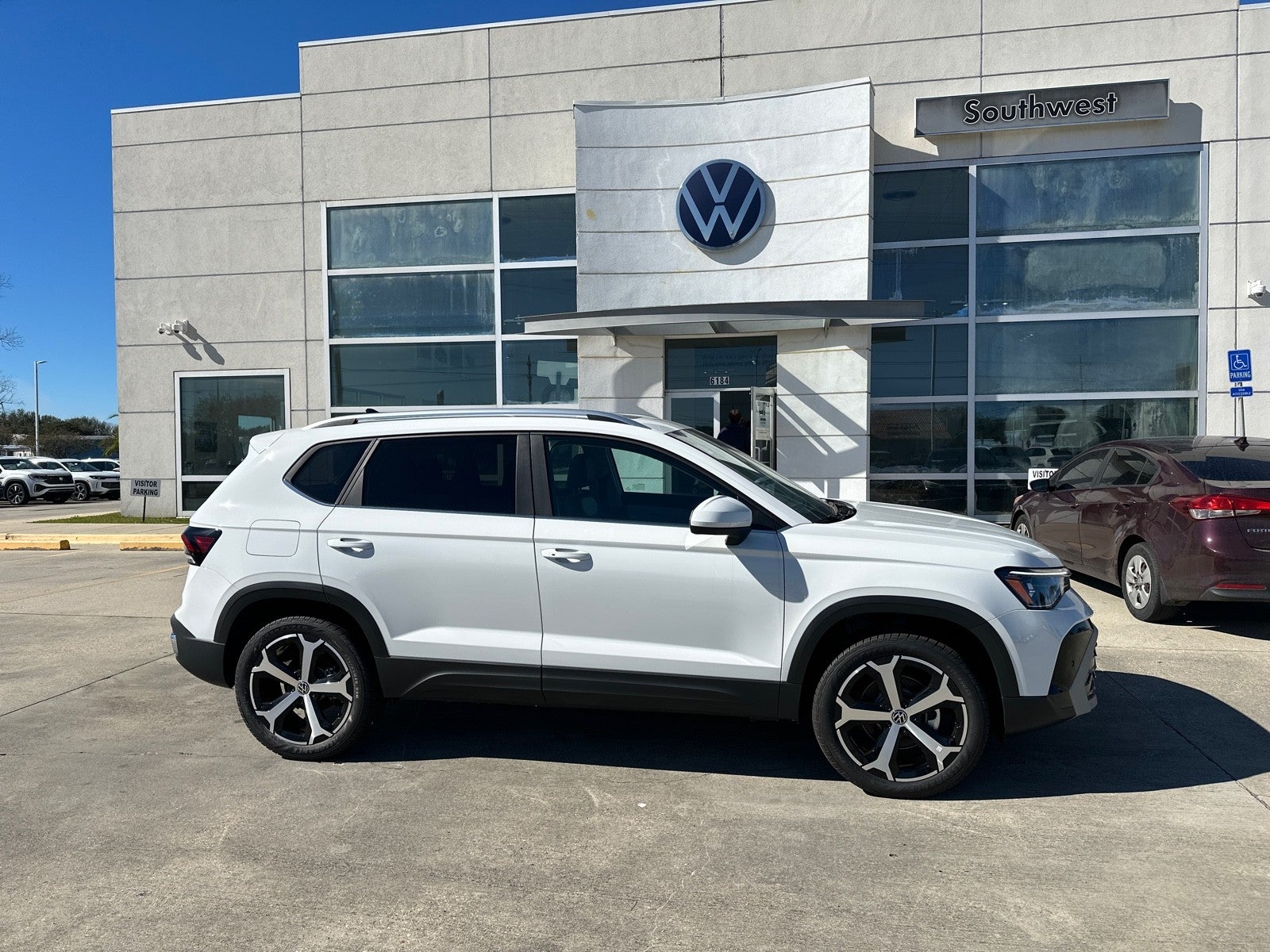 2026 Volkswagen Taos SEL 4MOTION