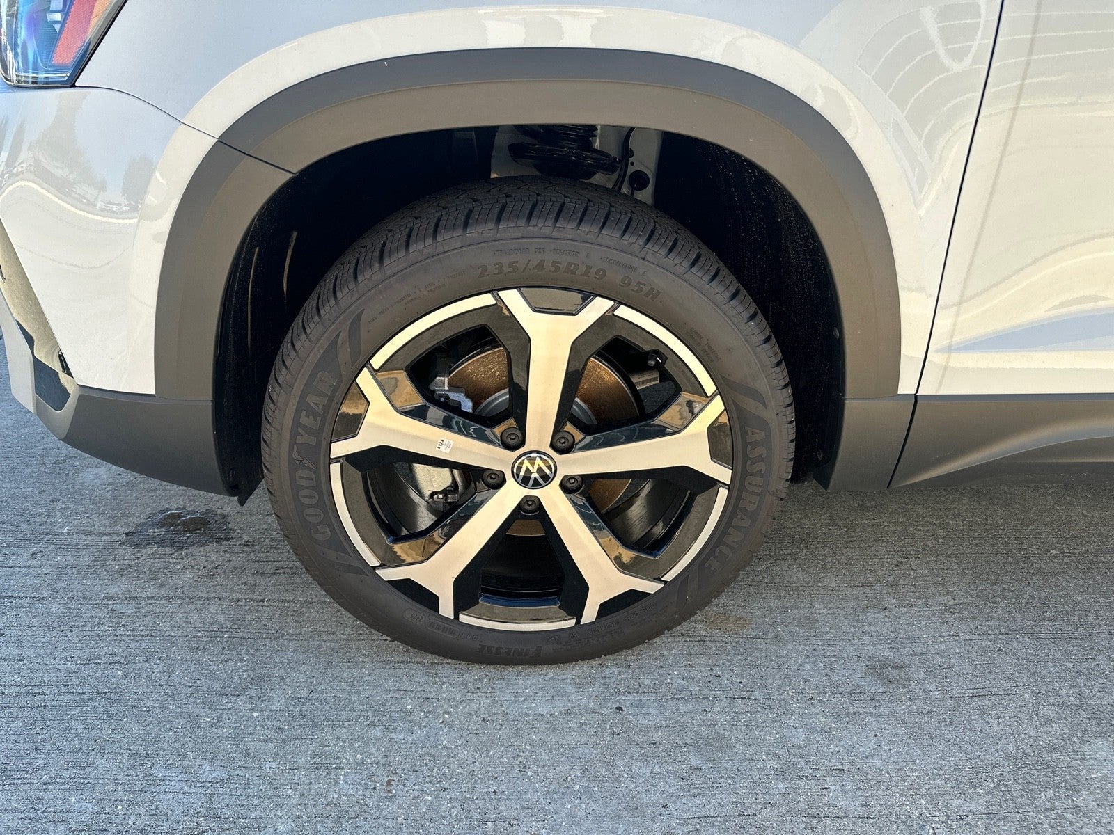 2026 Volkswagen Taos SEL 4MOTION