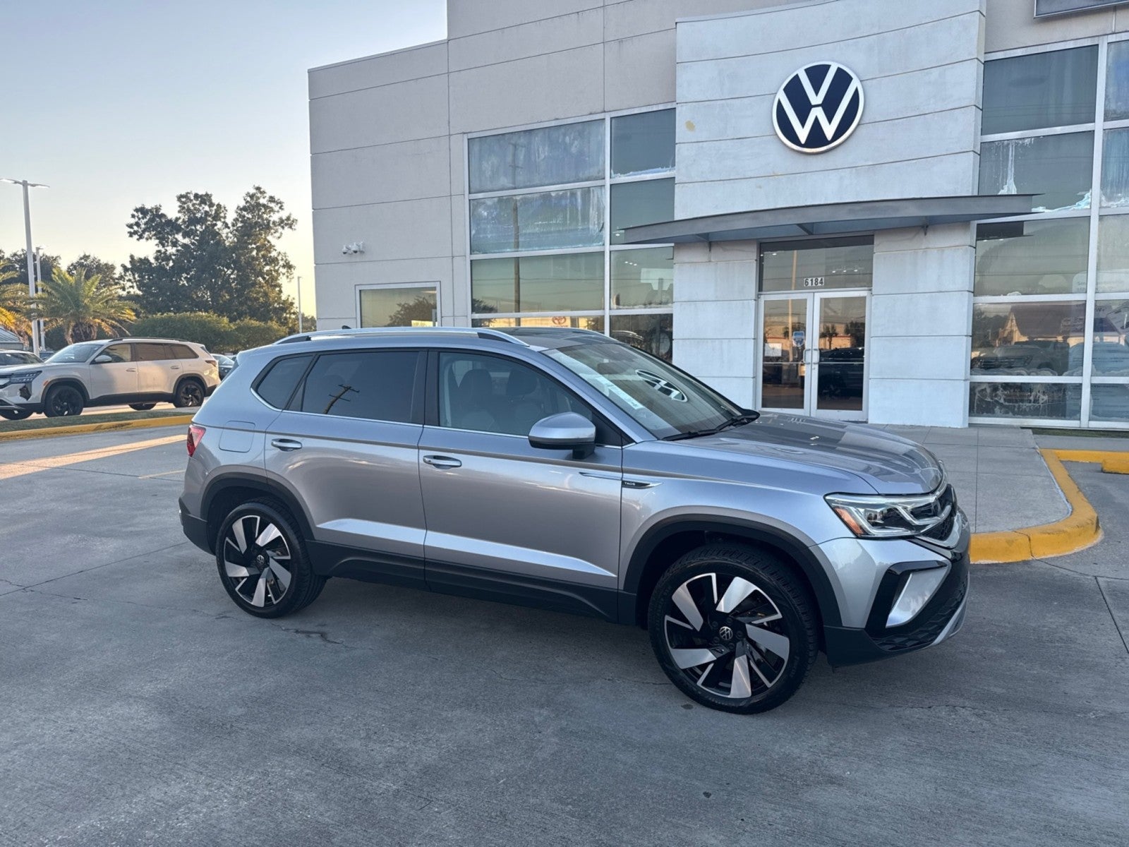 2024 Volkswagen Taos SEL 4MOTION