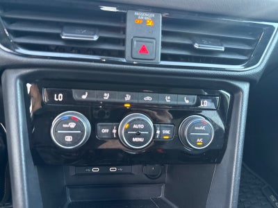 2024 Volkswagen Taos SEL 4MOTION