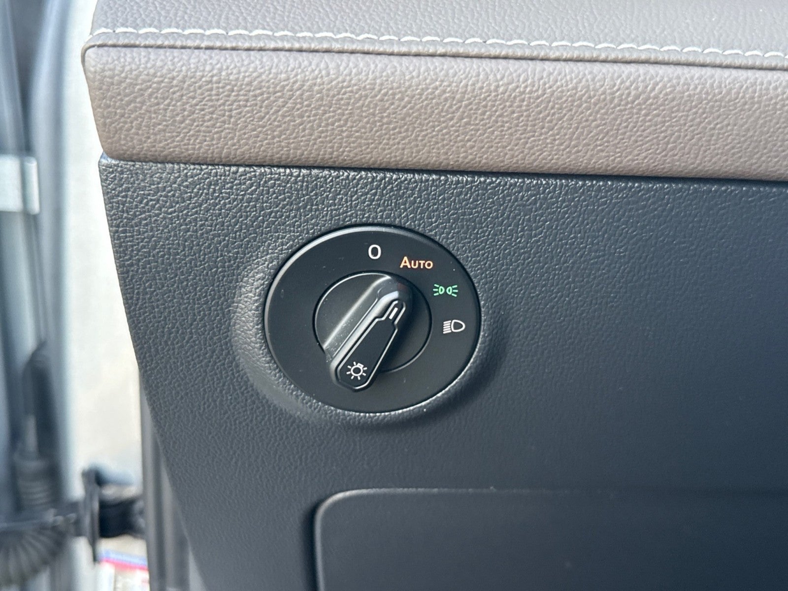 2024 Volkswagen Taos SEL 4MOTION