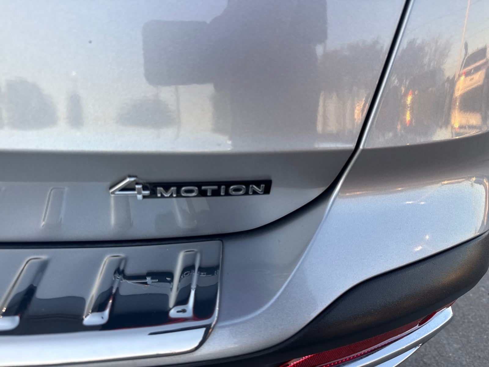 2024 Volkswagen Taos SEL 4MOTION