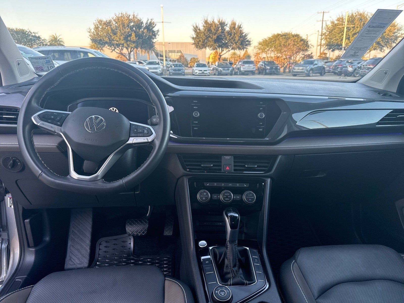 2024 Volkswagen Taos SEL 4MOTION