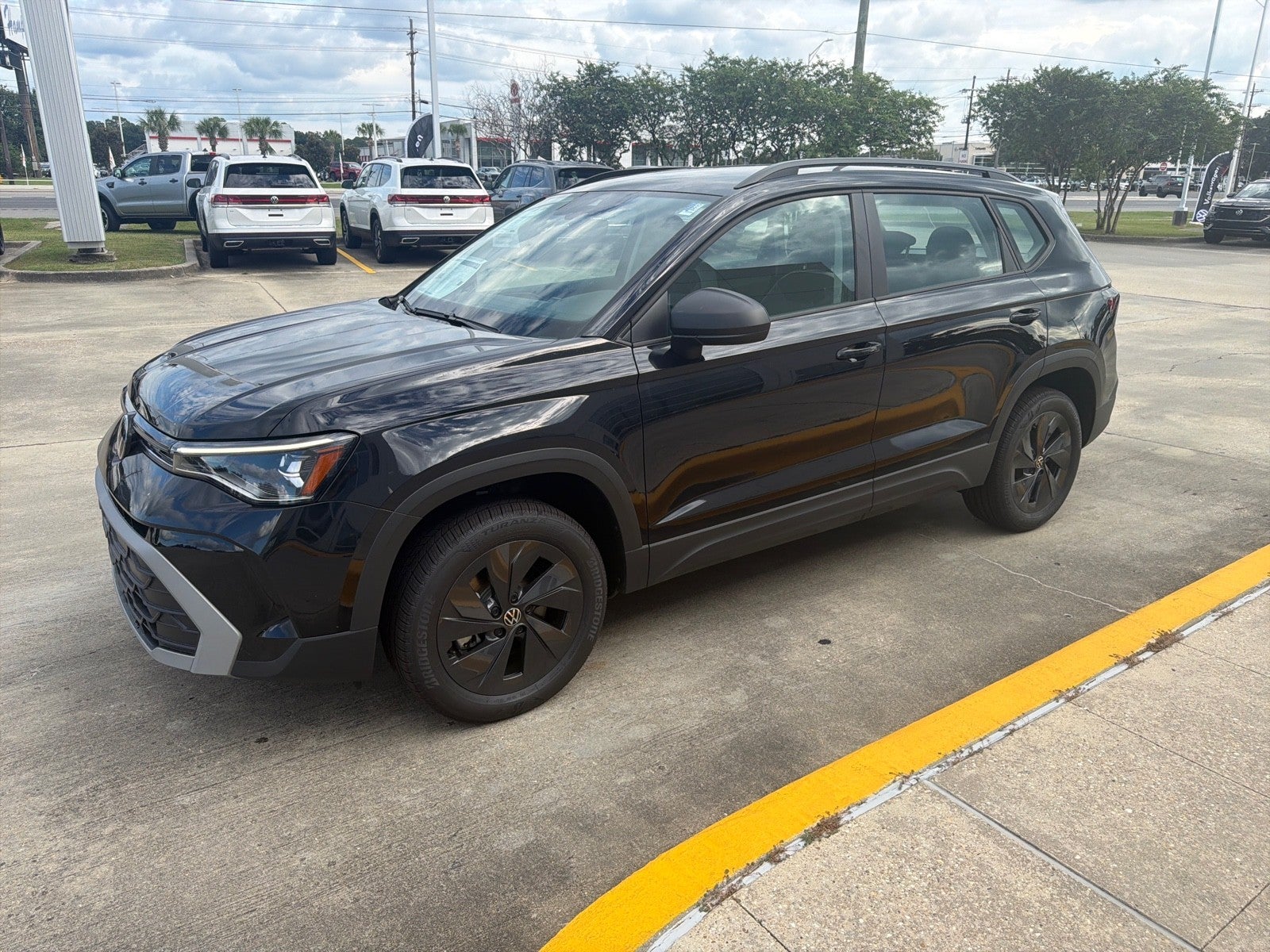 2027 Volkswagen Taos S FWD